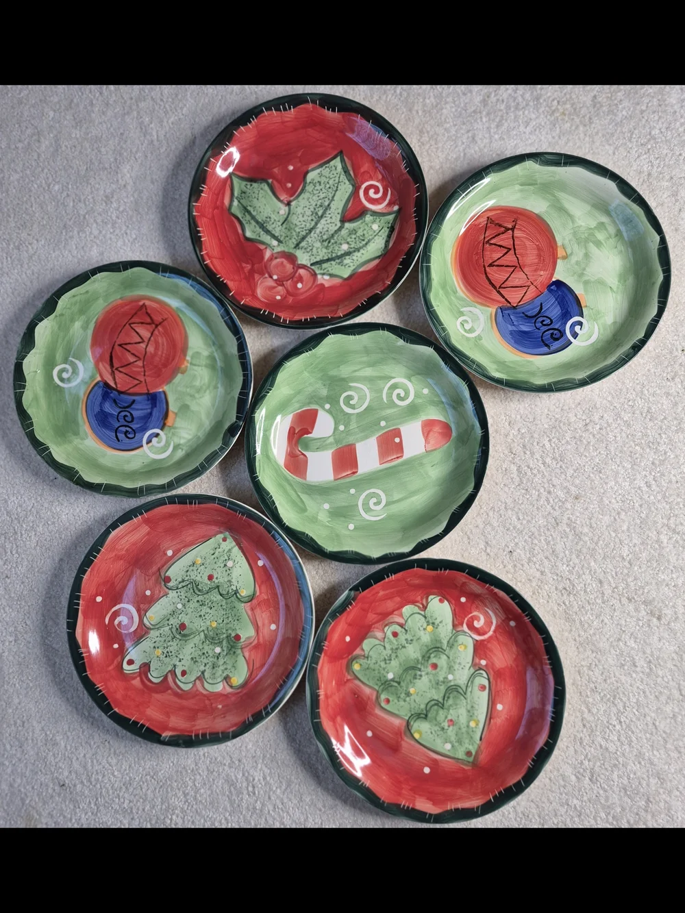 Studio Green Plate with Red and Blue Ornament Motifs